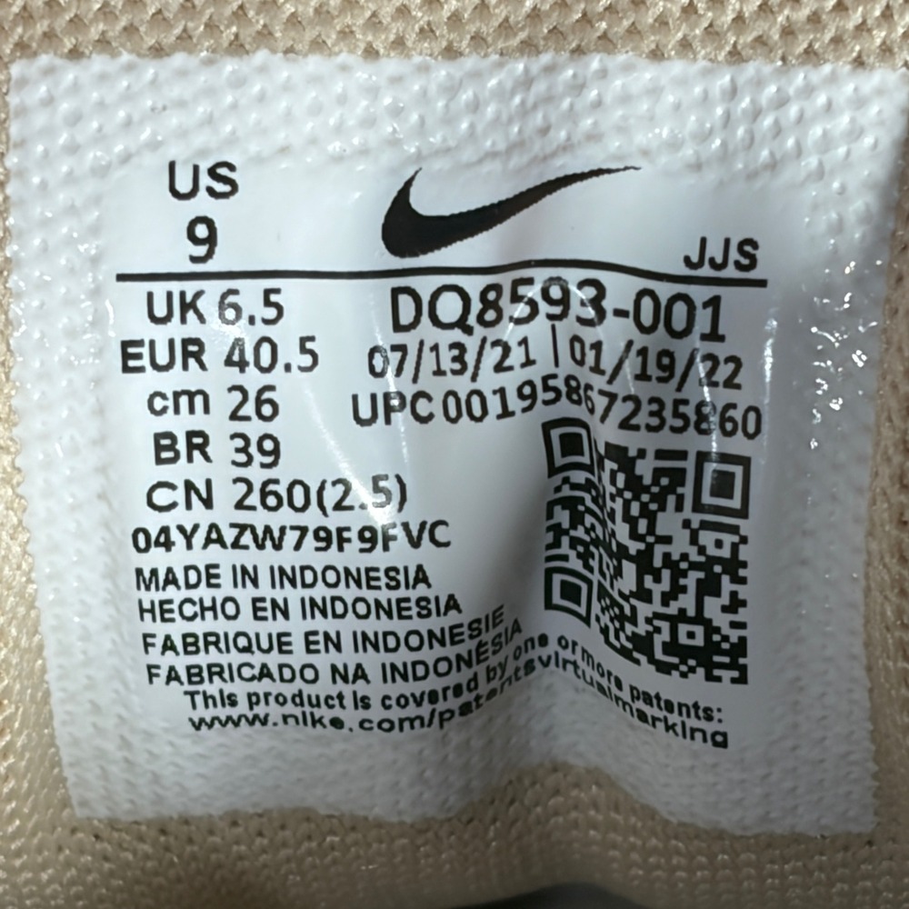 Nike Sneakers Womens 9 White Air Max 90 SE Light Curry Low Top NIB - Picture 3 of 6